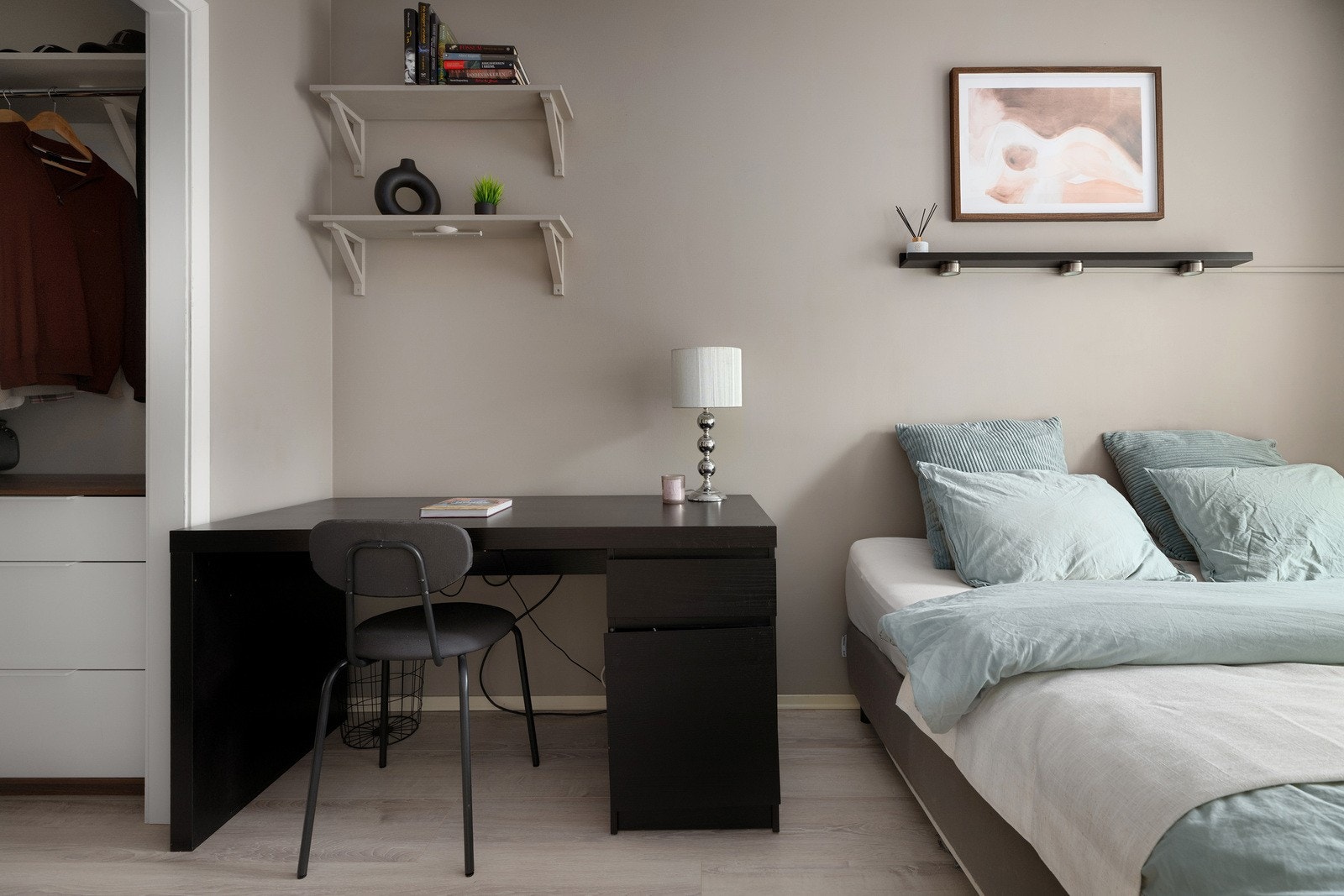 Det er mulig å etablere en hjemmekontorløsning for deg som sitter på hjemmekontor. Galleribilde