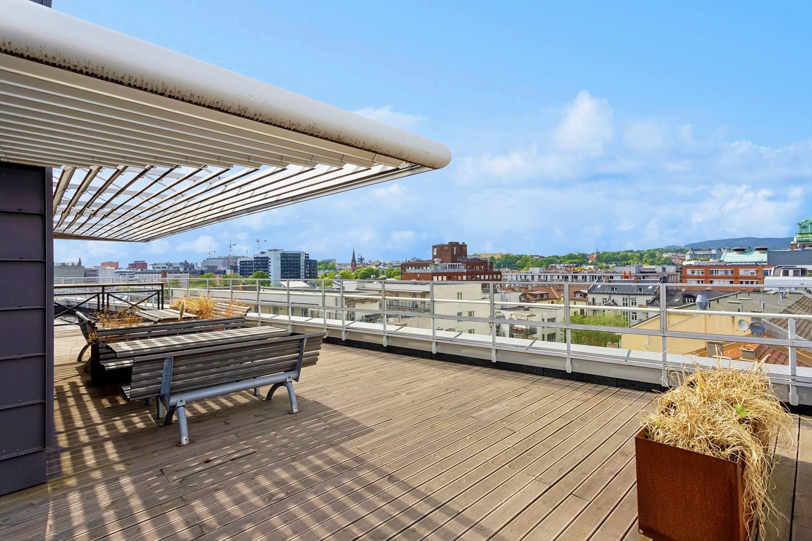 Her kan du nyte solfylte dager og hyggelige middager med venner. Galleribilde