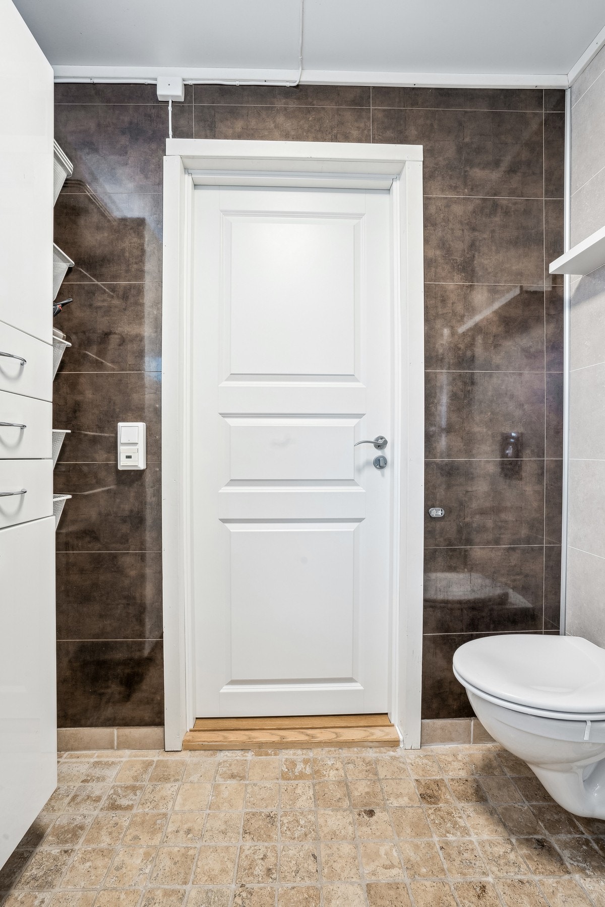 Elektriske varmekabler på bad. Galleribilde