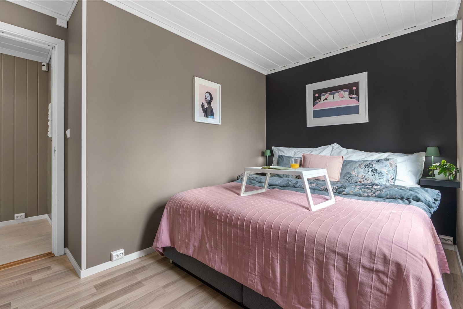 Hovedsoverom har god plass til dobbeltseng. Galleribilde