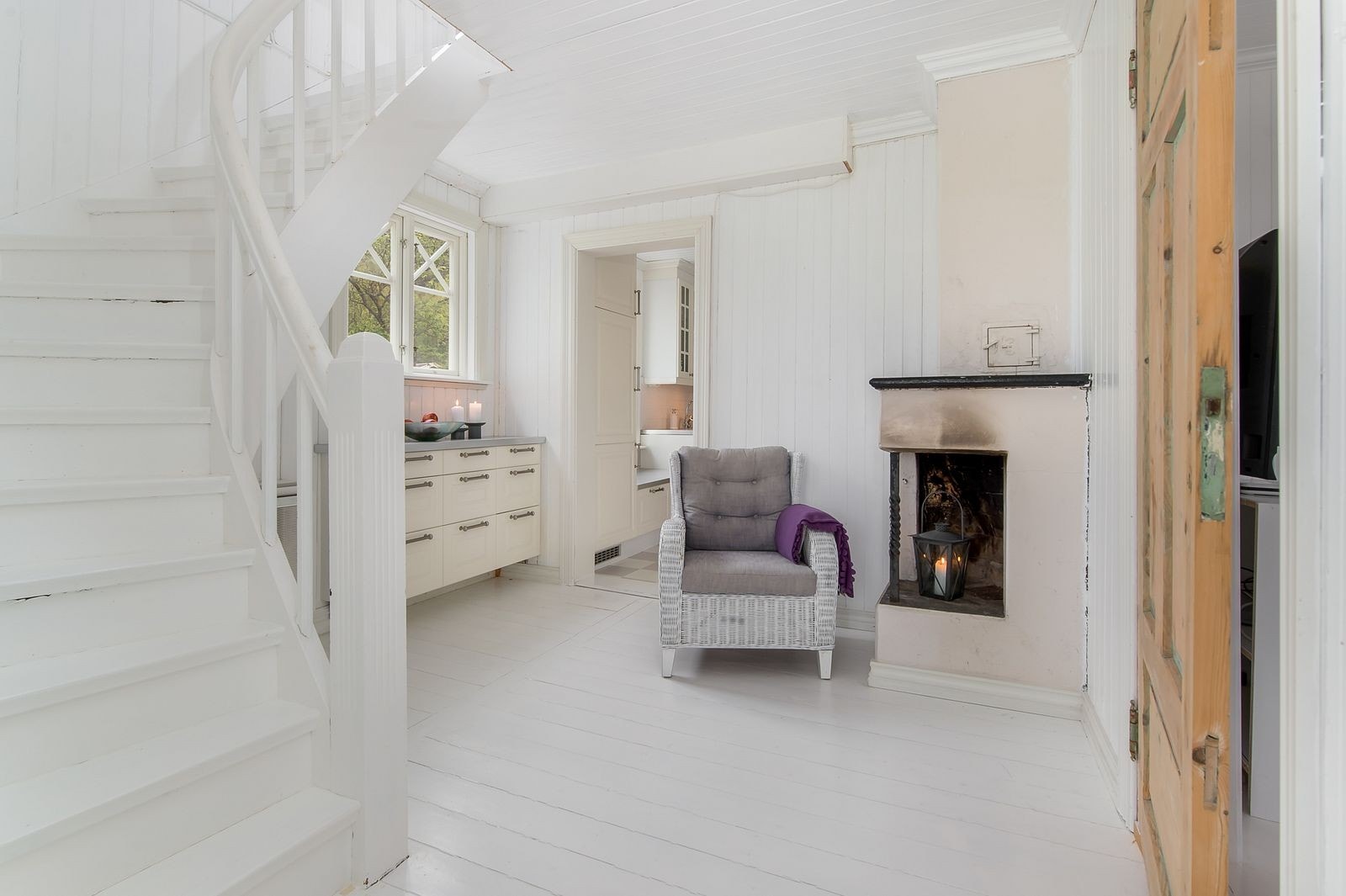 Trapp opp til 2.etg. og 3 soverom og gang/lesekrok. Galleribilde