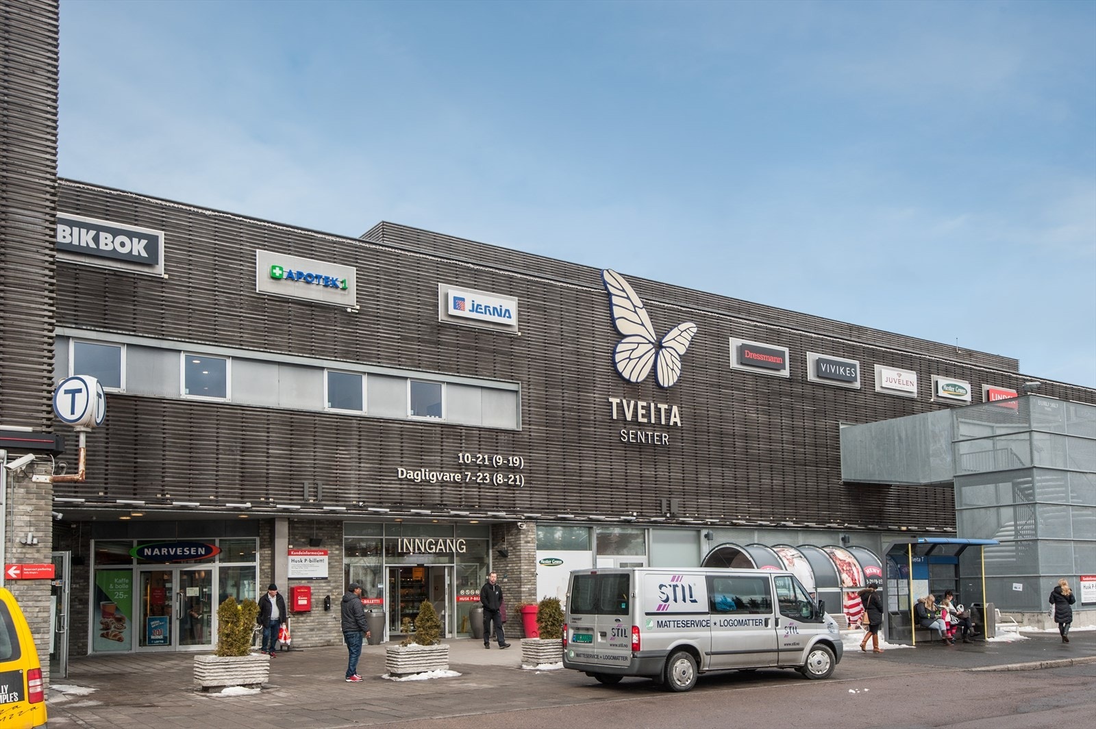 Tveita senter med 70 butikker og servicetilbud. Galleribilde