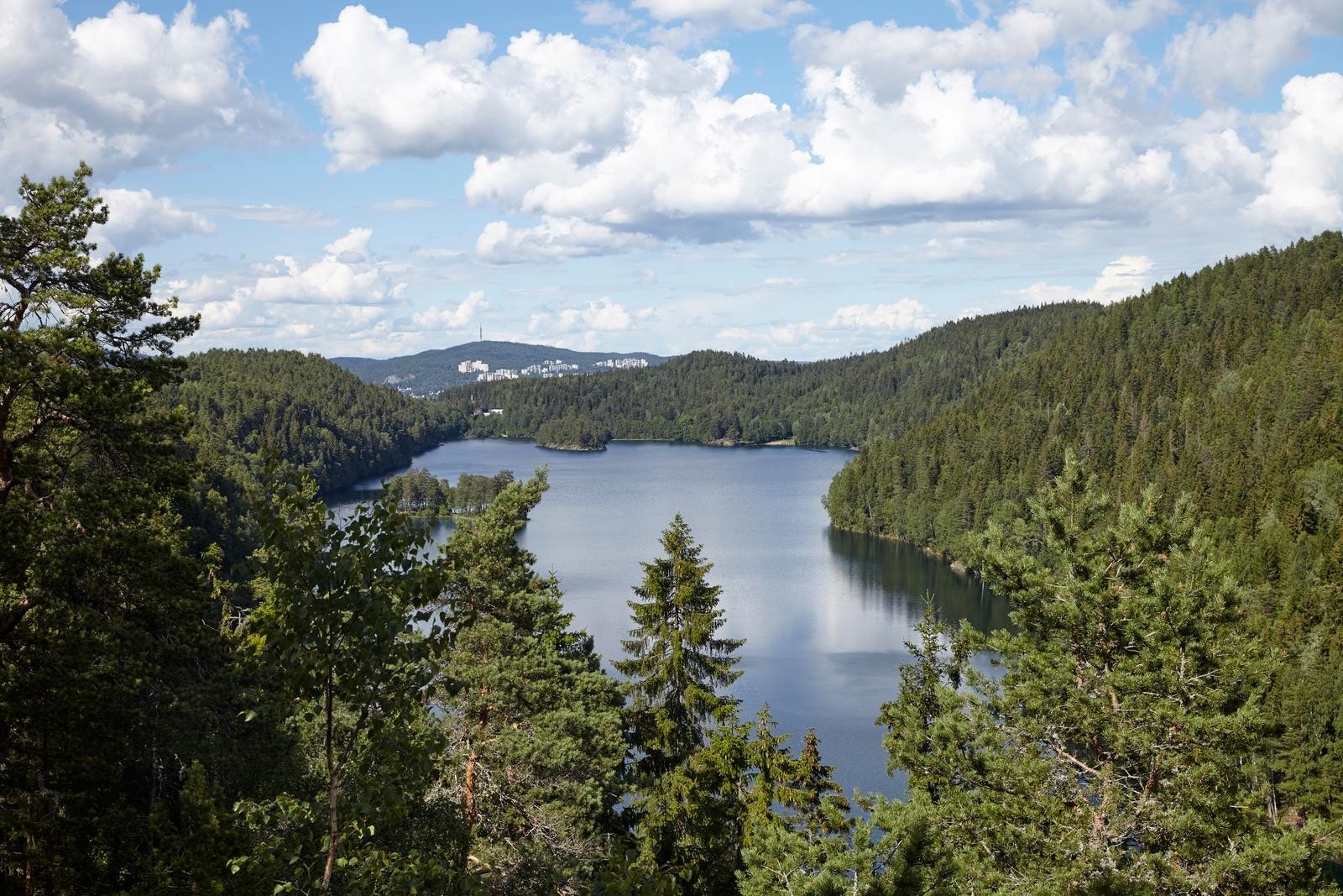 Badevann, fiskevann og uendelige turmuligheter. Galleribilde