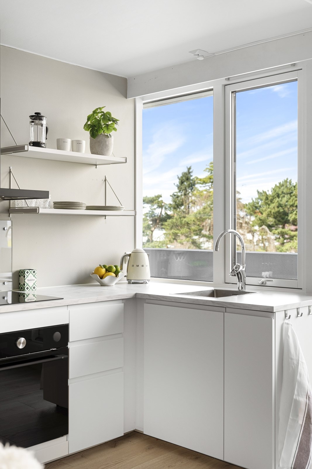 - Hvitevarene på kjøkkenet vil medfølge handelen - Galleribilde