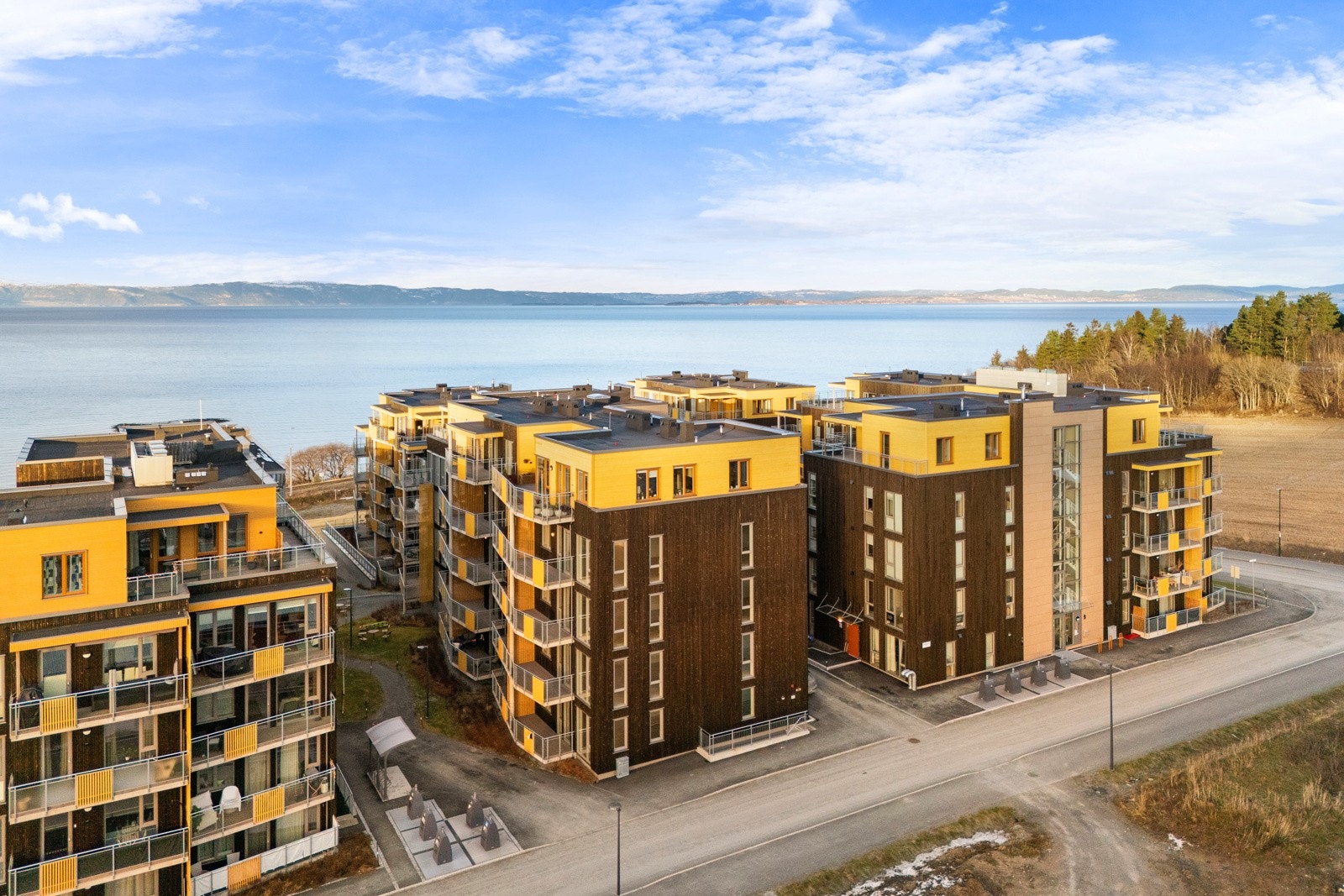 Leiligheten er en del av Sameiet Bølgen bestående av 97 boligseksjoner. Galleribilde