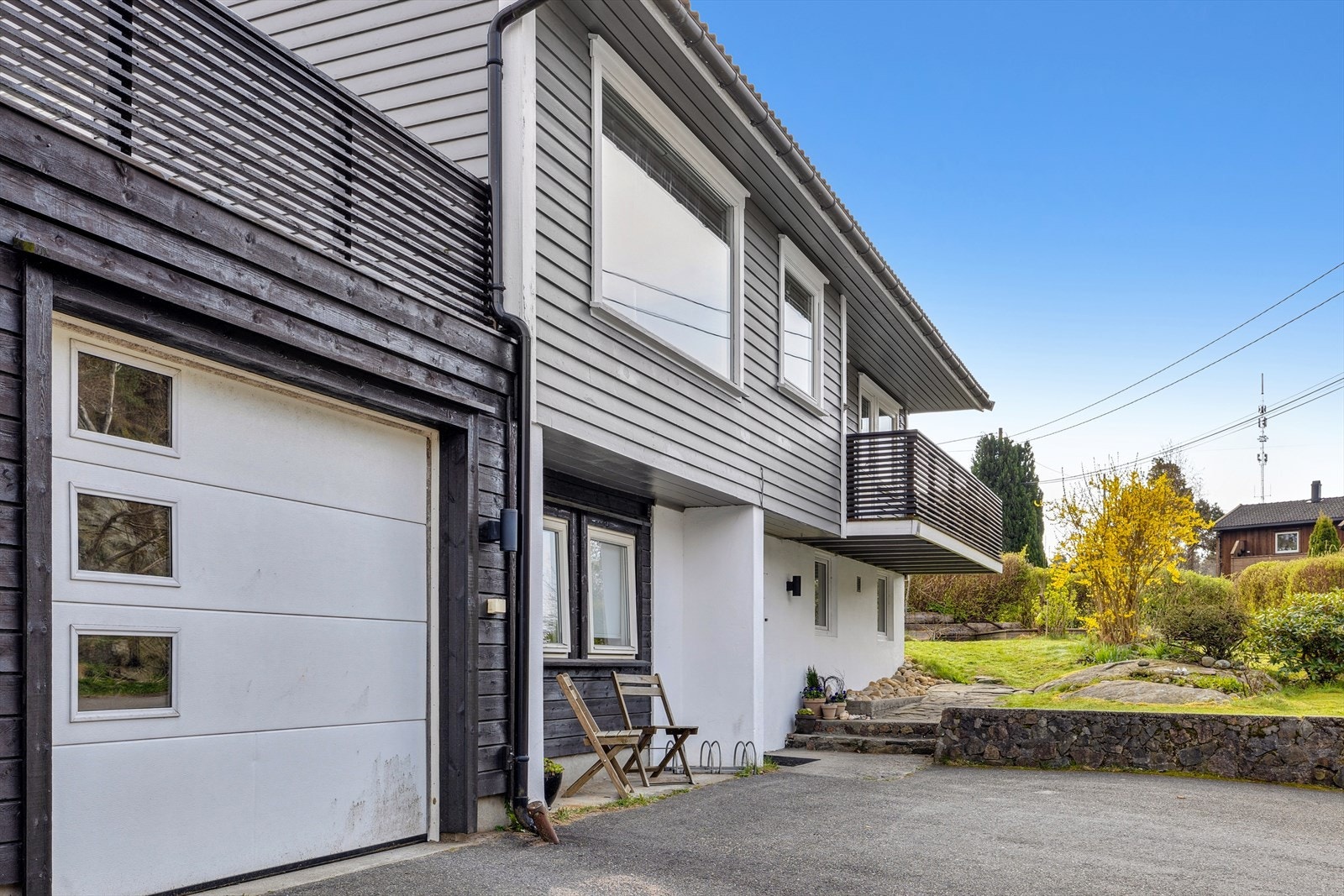 Området er rolig, trafikkstille og barnevennlig. Herfra er det kort vei til lekeplasser, turområder og friområder. Galleribilde