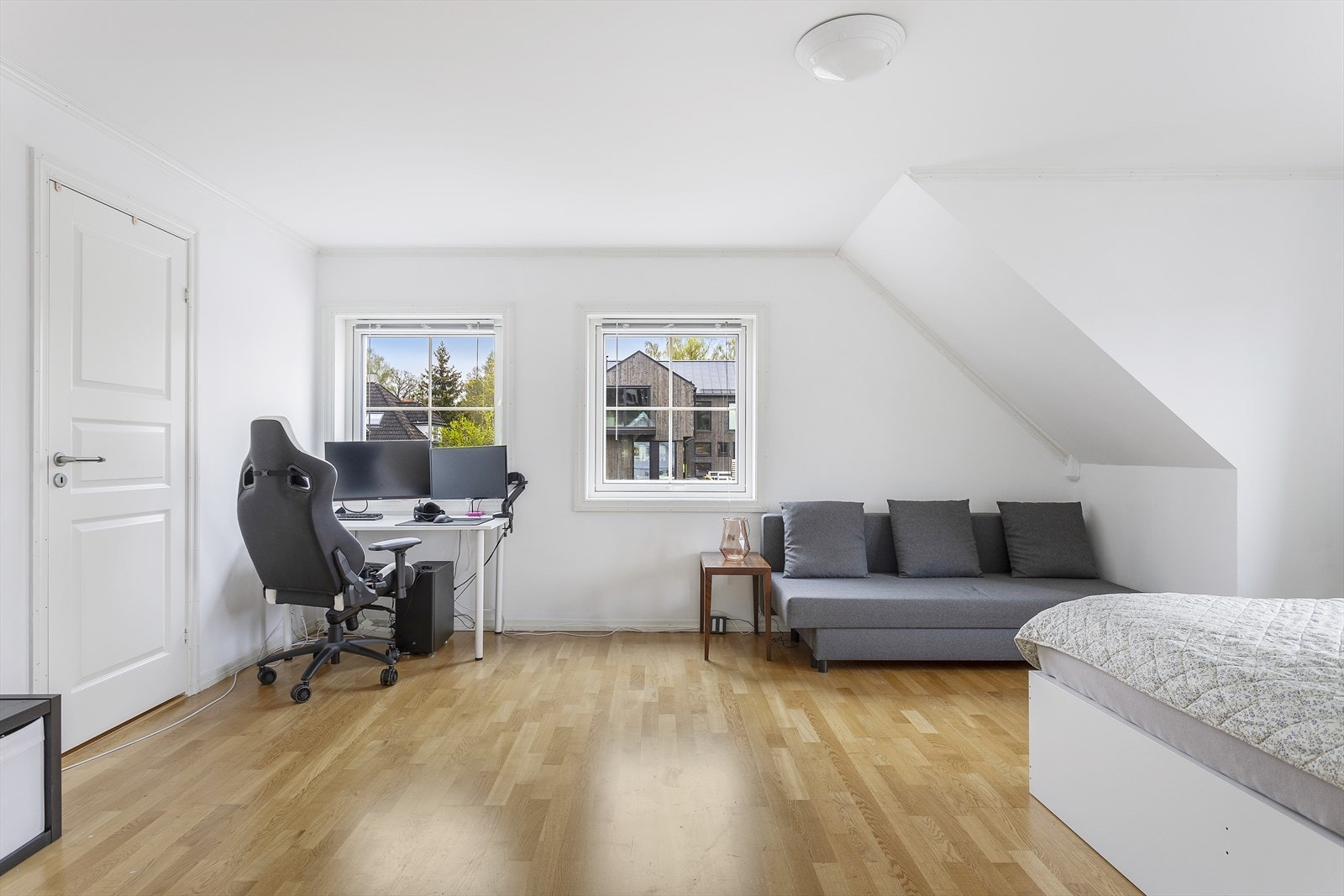 God plass til kontorløsning og oppbevaringsmøblement. Galleribilde