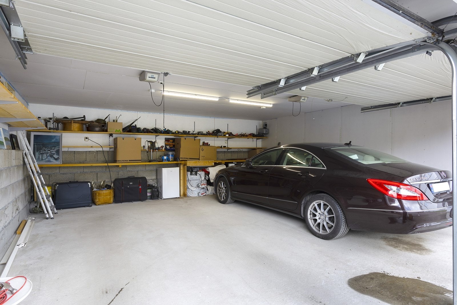 Dobbelgarasje. Galleribilde