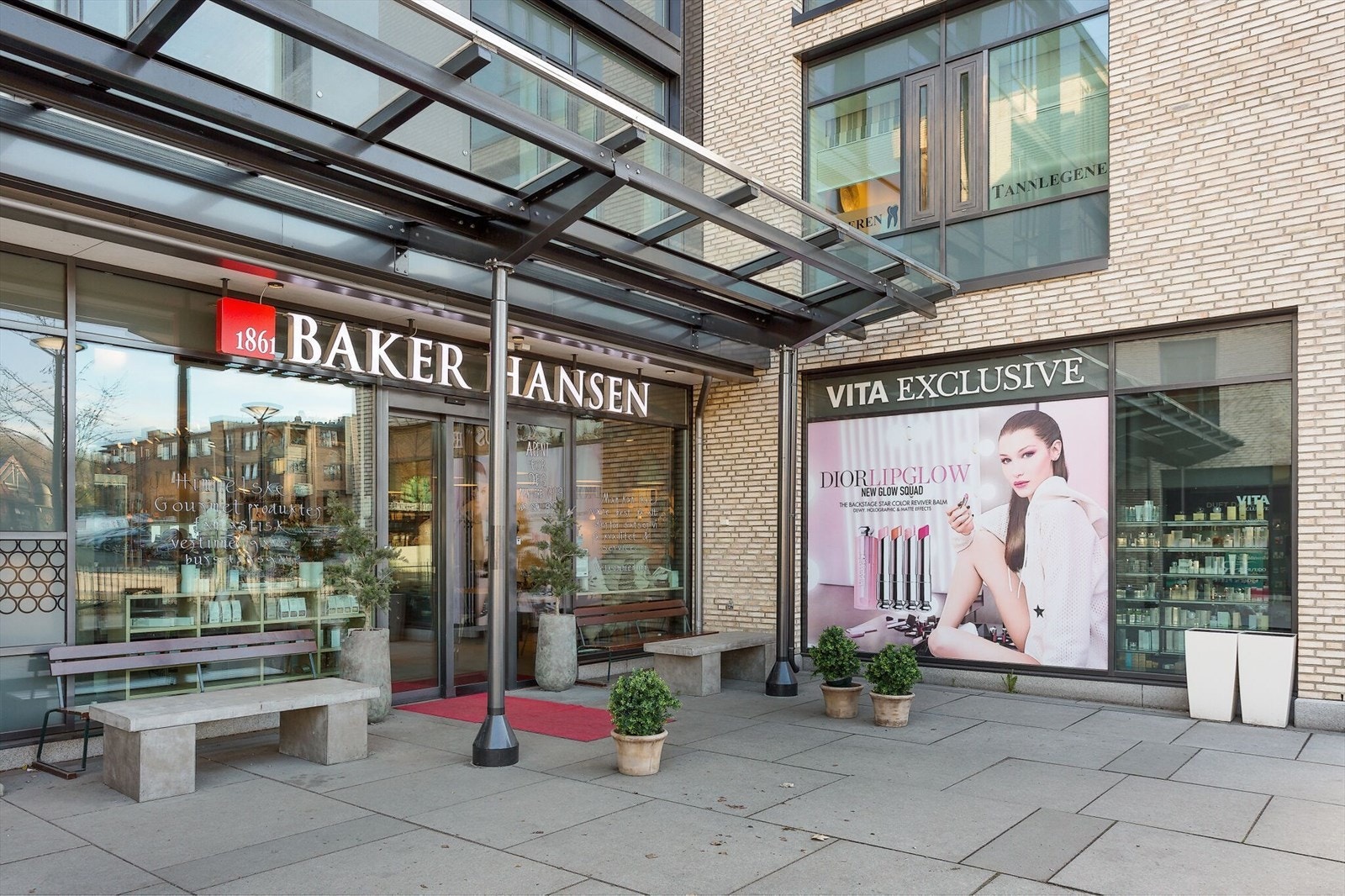 Baker Hansen på Vinderen. Galleribilde