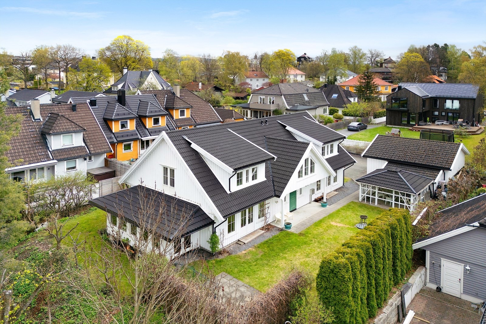 Fredrick A. Haarr v/Nordvik Frogner har gleden av å presentere Charlotte Andersens vei 13G. Galleribilde