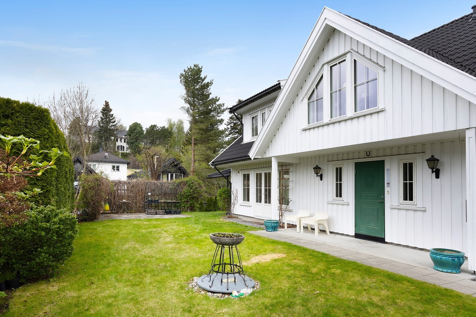 Frodig og solrik tomt - Velkommen inn! Galleribilde