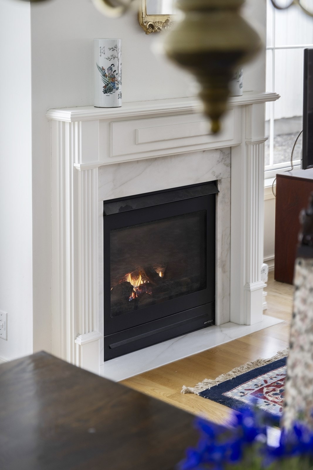 Den lekre peisen varmer godt på kalde dager. Galleribilde