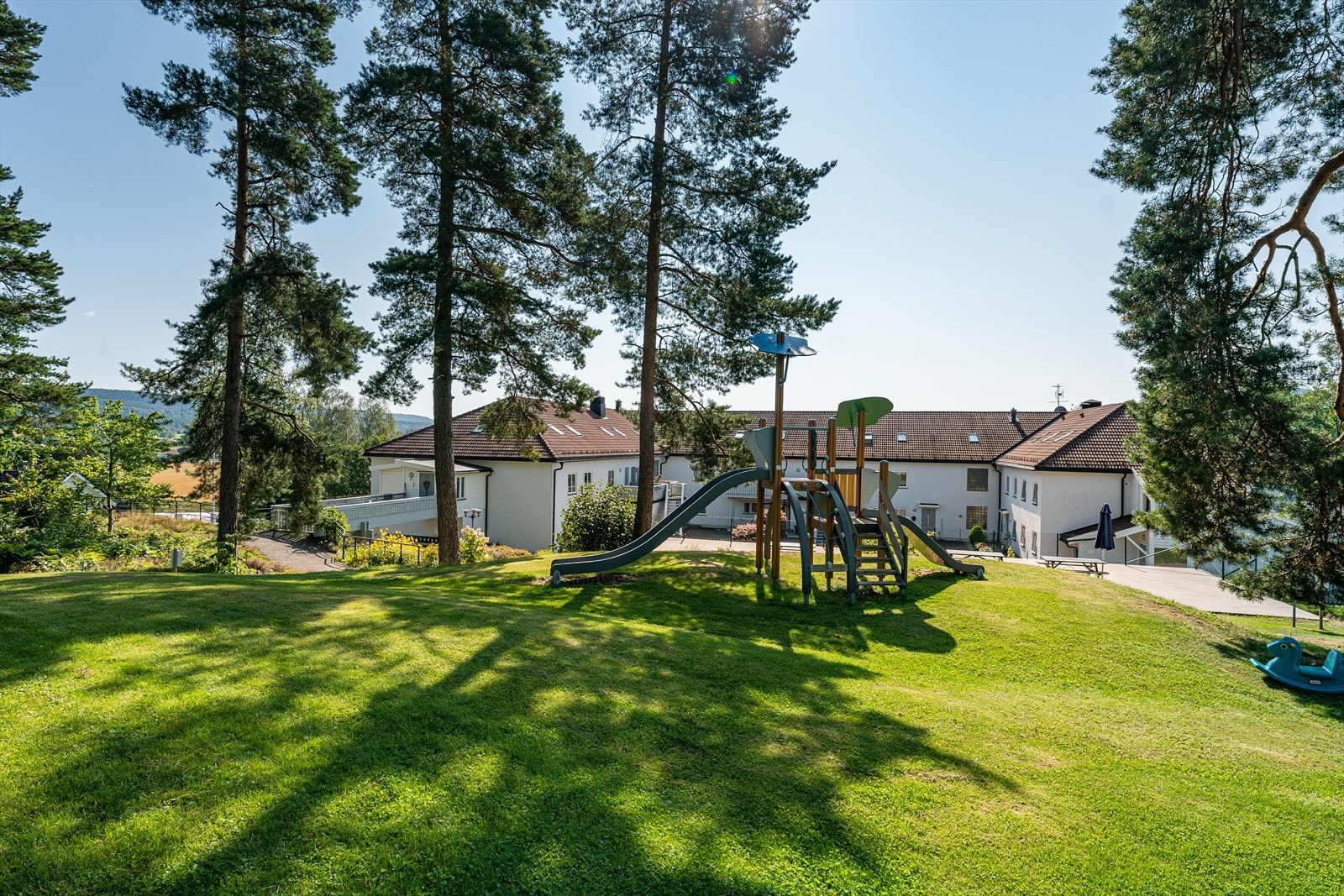 På sameiets fellesareal er det også fine lekeområder for barna. Galleribilde