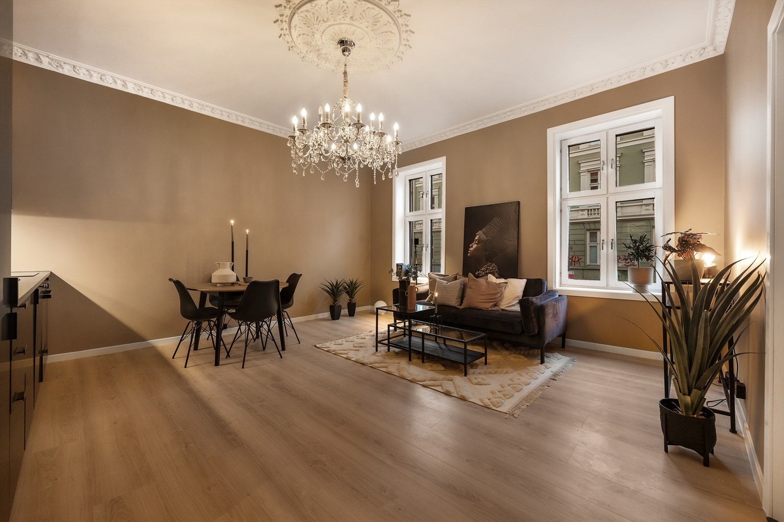 Kveldstemning i stue Galleribilde