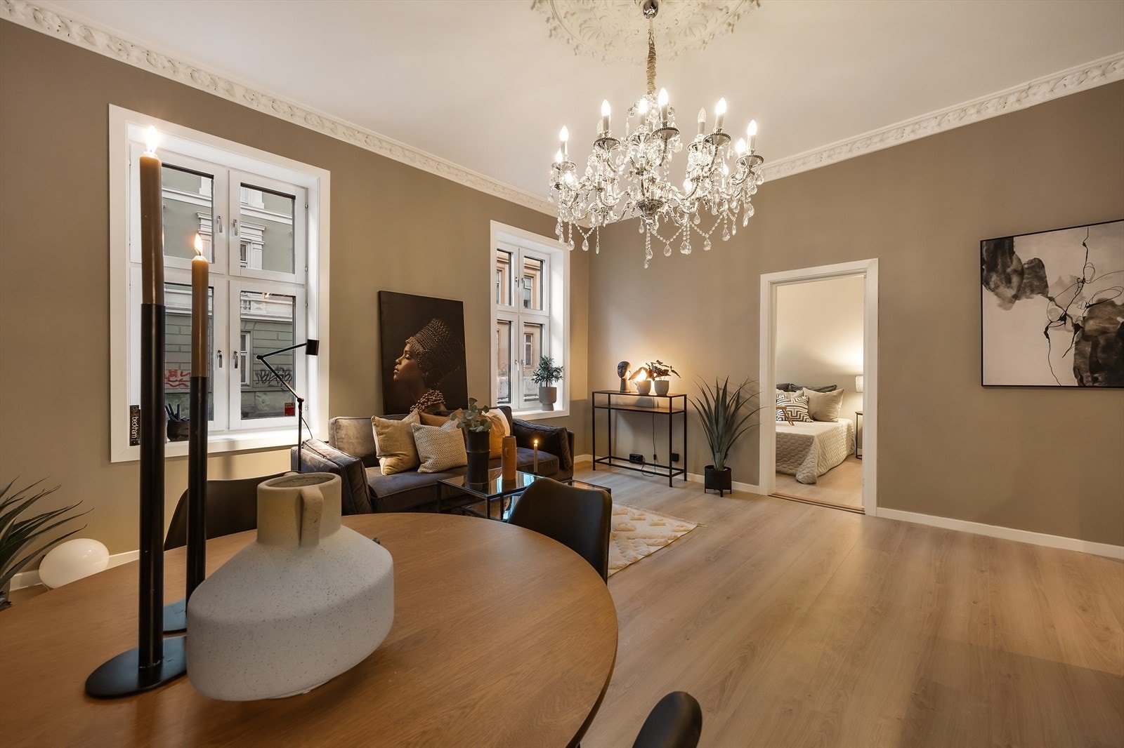 Kveldstemning i stue Galleribilde