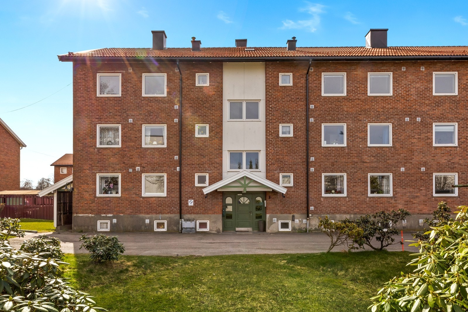 Området har gangavstand til Gamlebyen, bussholdeplass og også fergeleie med gratisferge til sentrum, Kråkerøy og Gressvik. Galleribilde