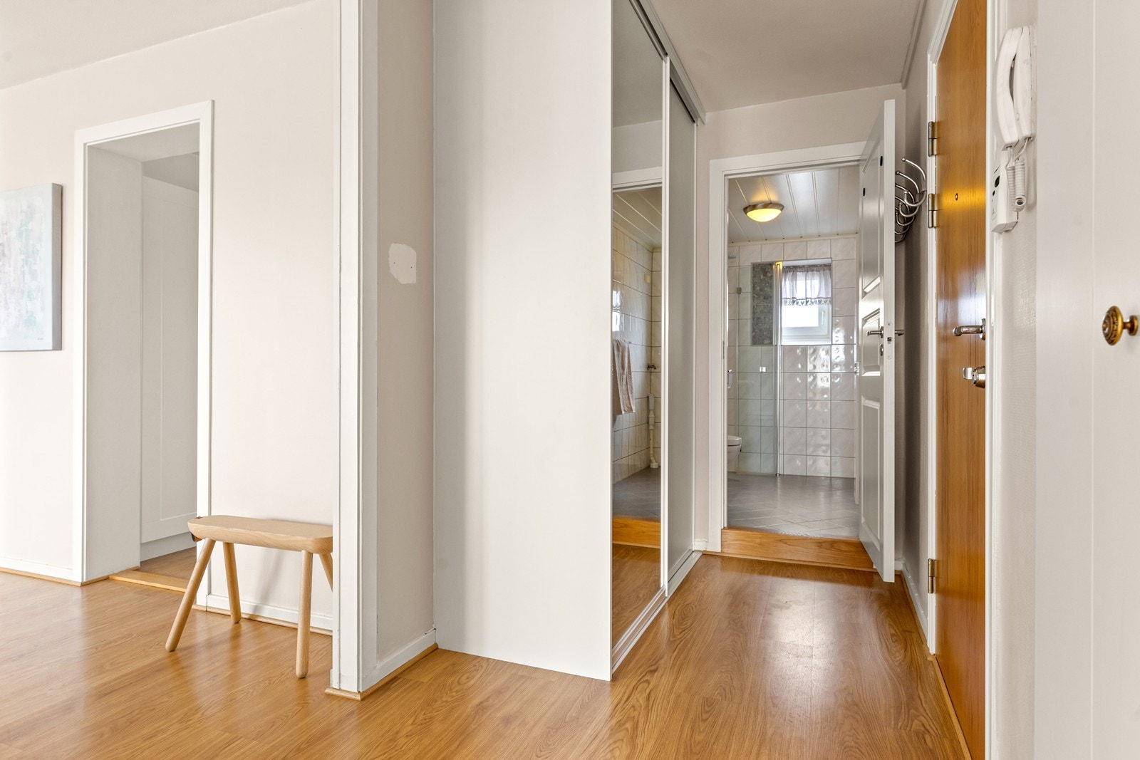 Leiligheten ligger i 2. etasje Galleribilde