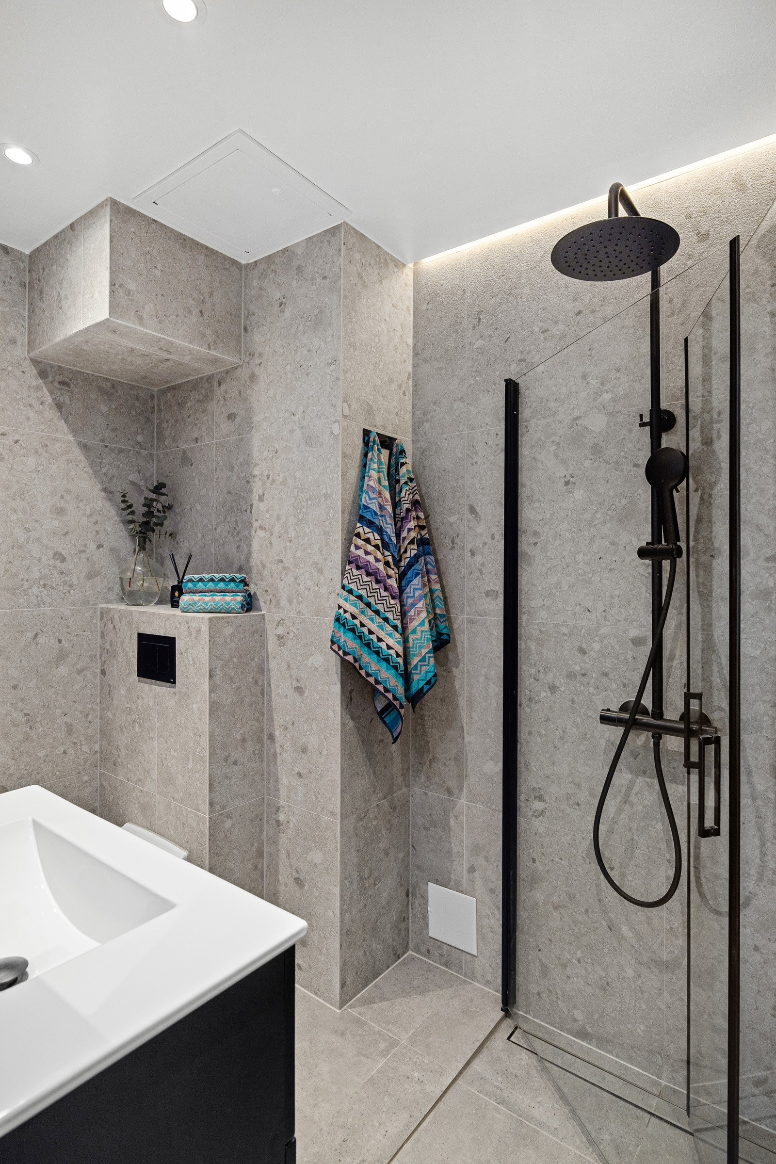 Innbydende med delikate farge- og materialvalg. Galleribilde