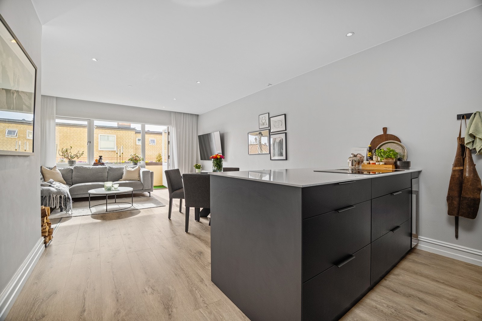 Leiligheten er omfattende renovert og har en optimalisert planløsning. Galleribilde