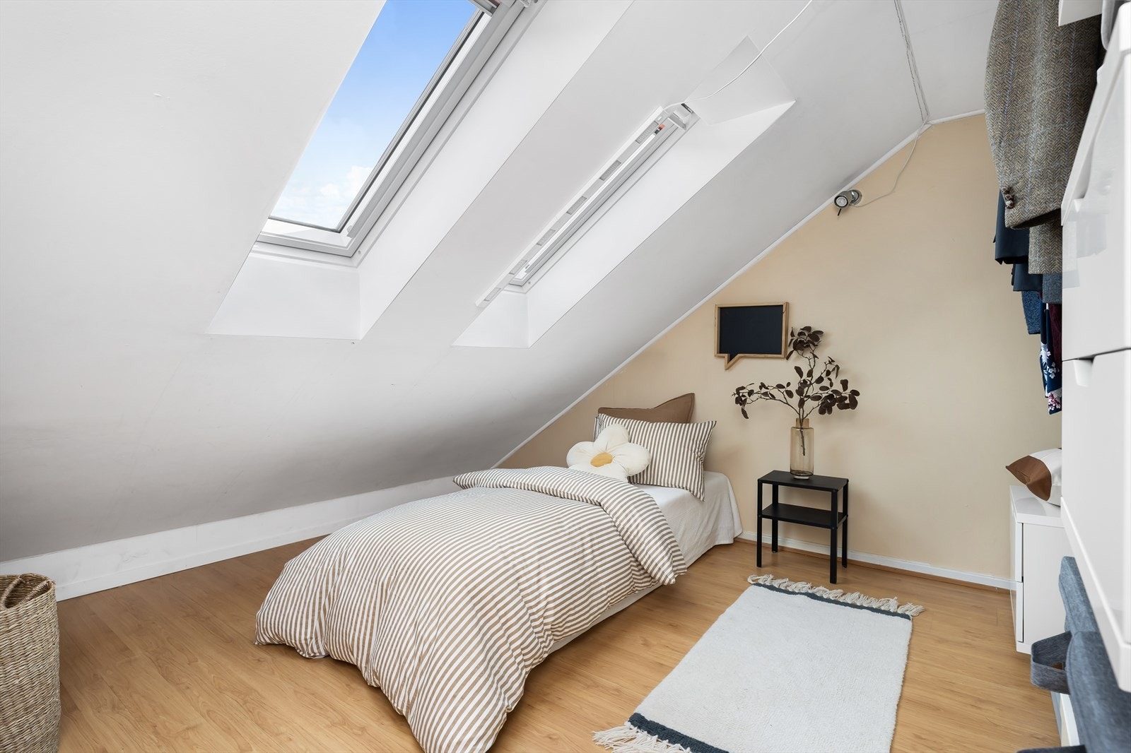 Innredet rom loft (ikke godkjent for soverom) Galleribilde