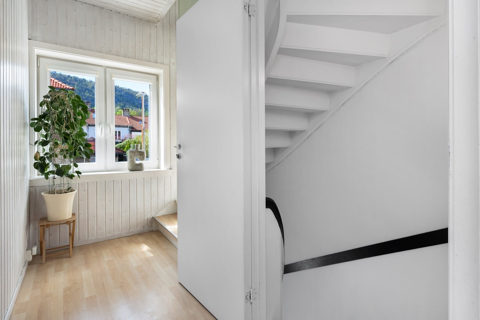 Trappegang til loft Galleribilde
