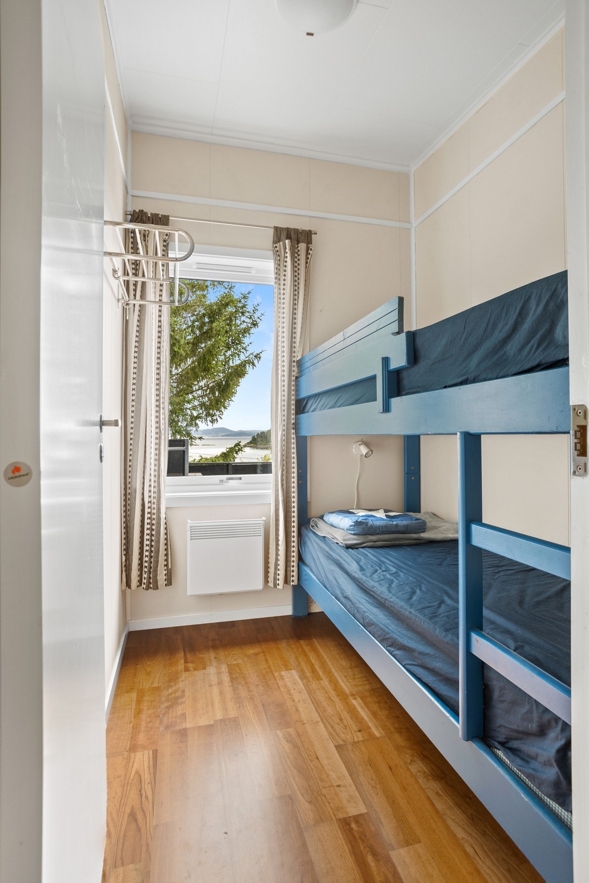 Soverom - ca. 3,5 kvm. Køyeseng medfølger. Galleribilde