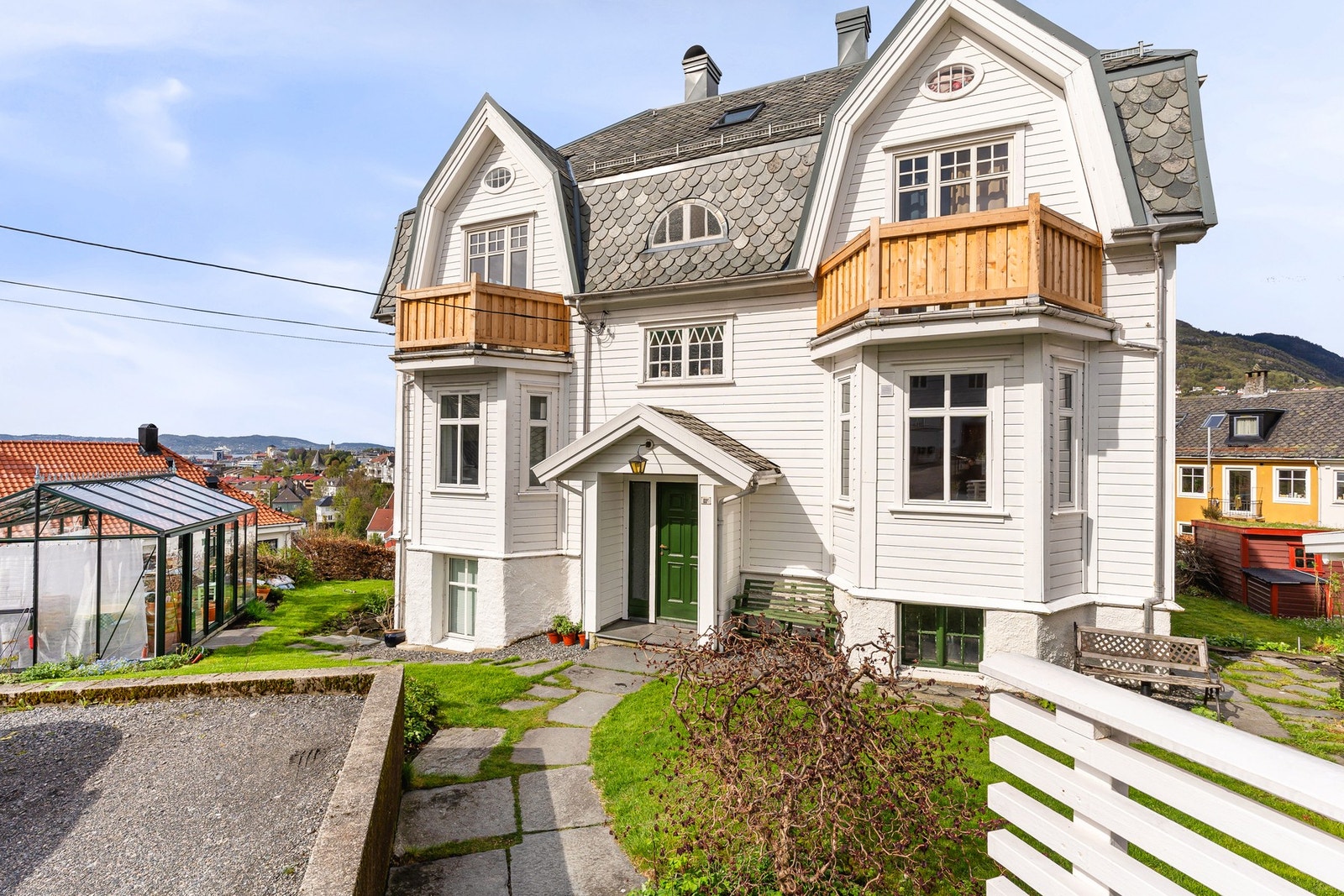 Her kan du bo i et flott og ærverdig hus. Galleribilde
