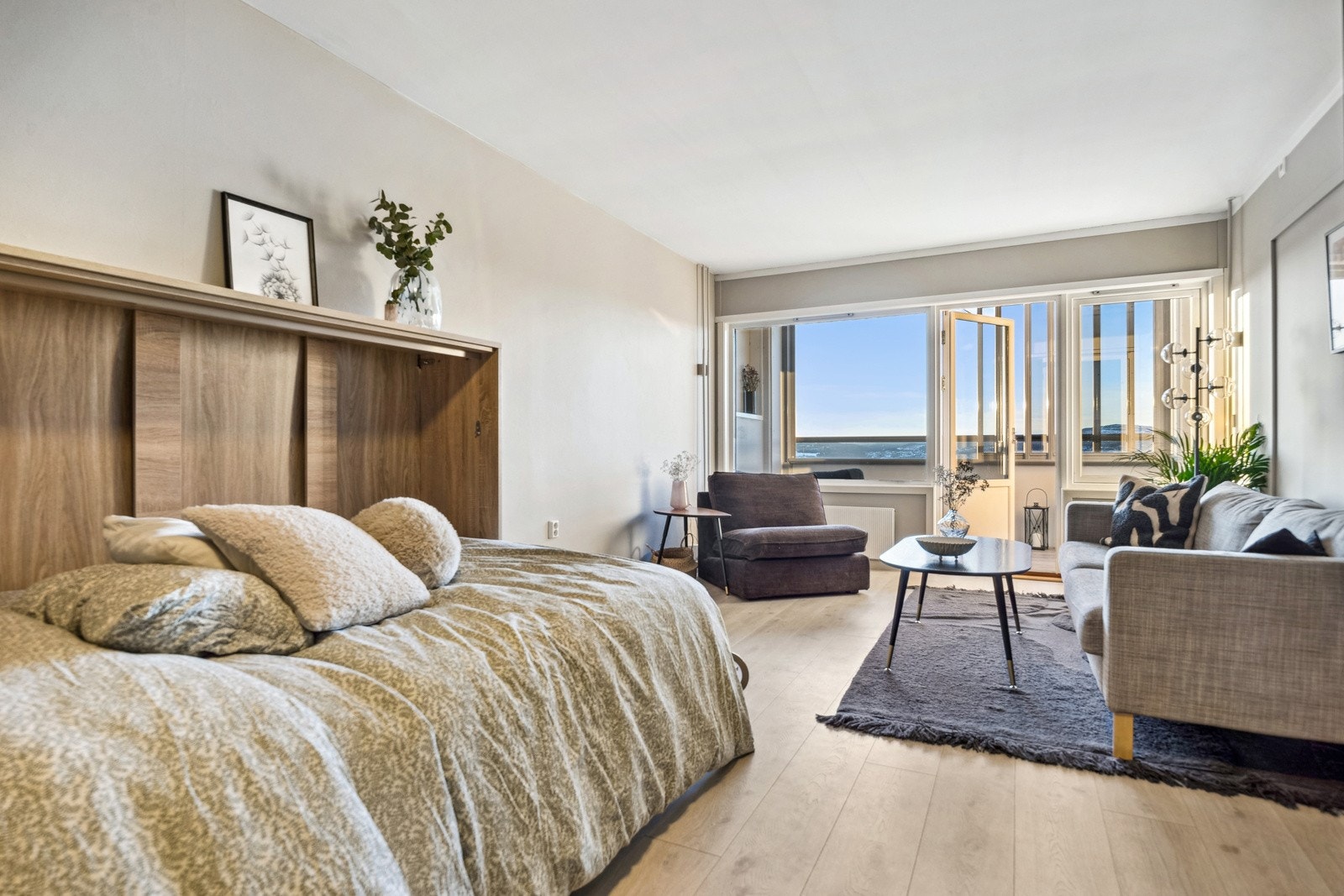 Løsningen er av god størrelse og felles lett opp og ned ved behov. Galleribilde