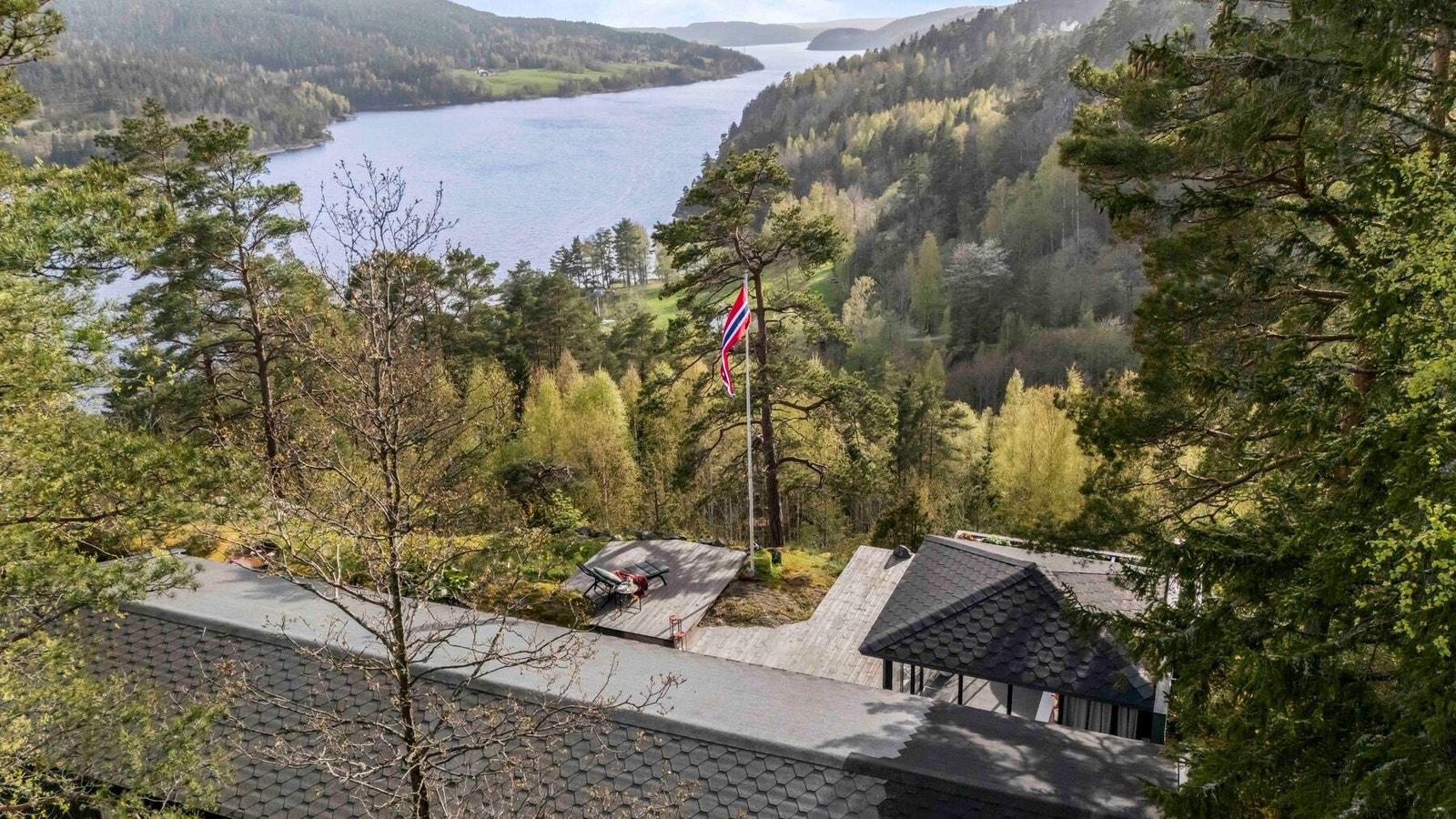 Fantastisk beliggenhet på høyde med herlig utsikt Galleribilde
