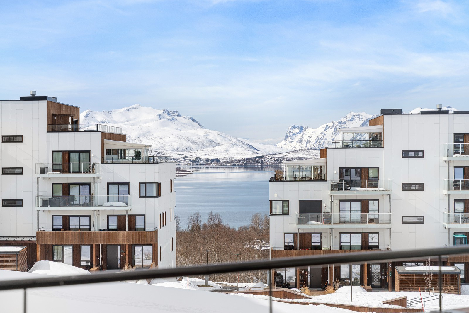 Utsikt mot Kvaløya og Sandnessundet!