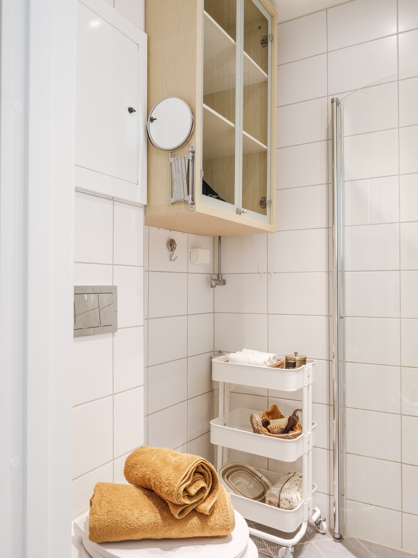 Det er opplegg for vaskemaskin på badet. Galleribilde