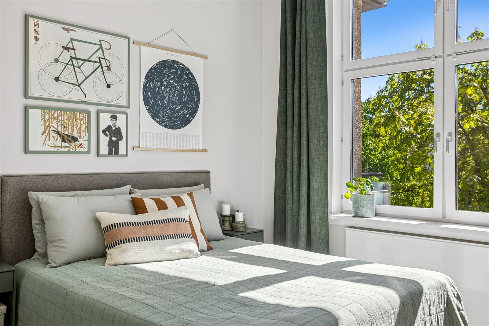 Leiligheten nyter godt av gode kvaliteter som bla. balansert ventilasjon, vannbåren varme med radiatorer. Galleribilde