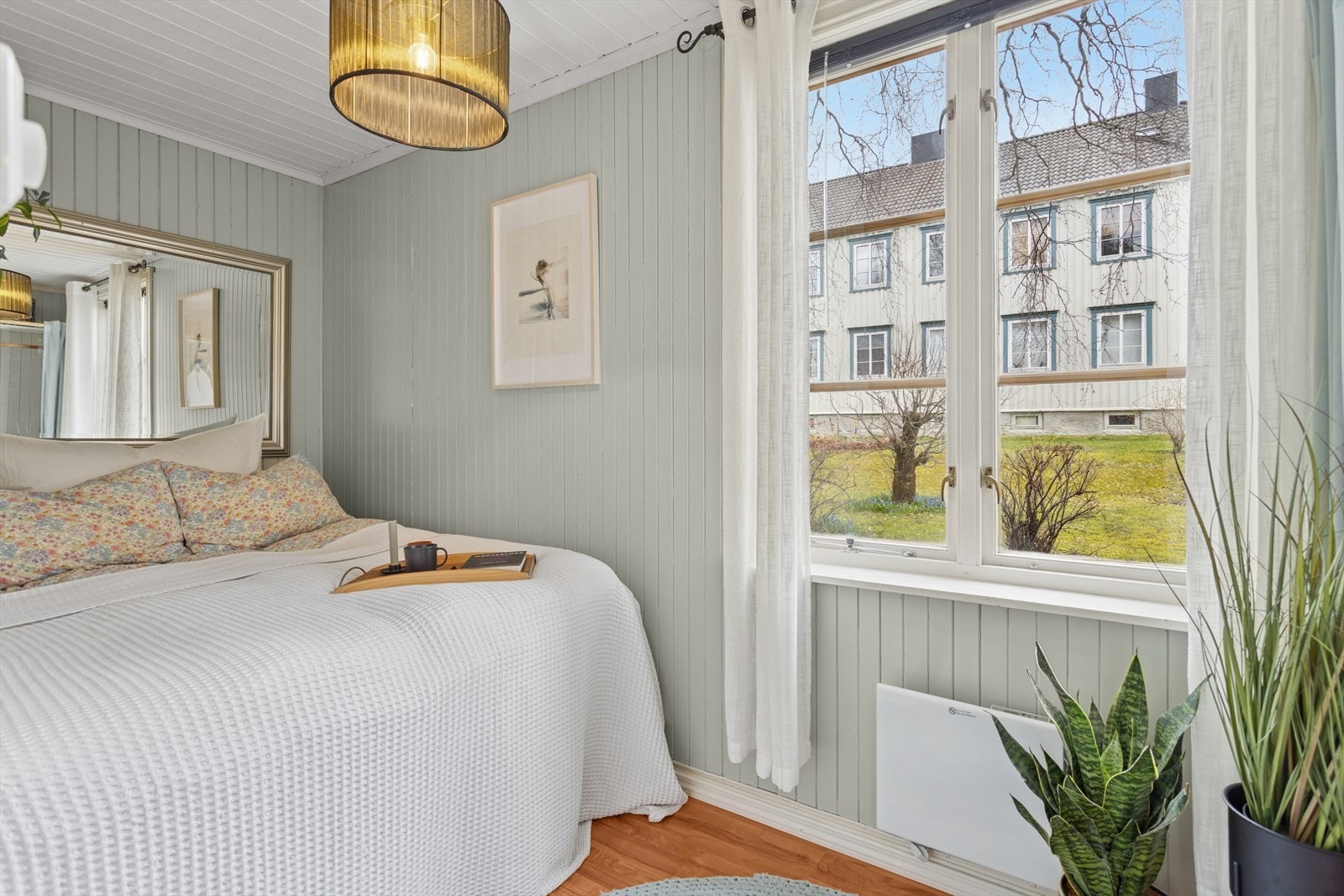 Det andre soverommet har plass til seng og klesskap. Galleribilde