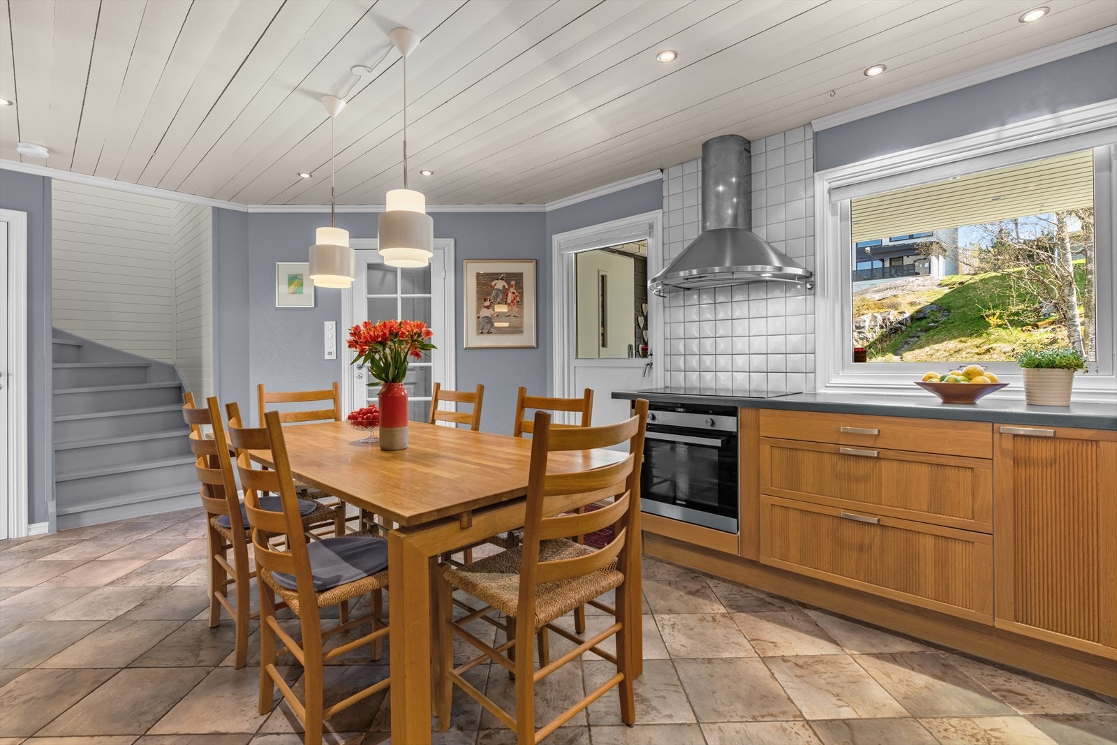 Kjøkkenet har en IKEA-innredning fra 2004. Galleribilde