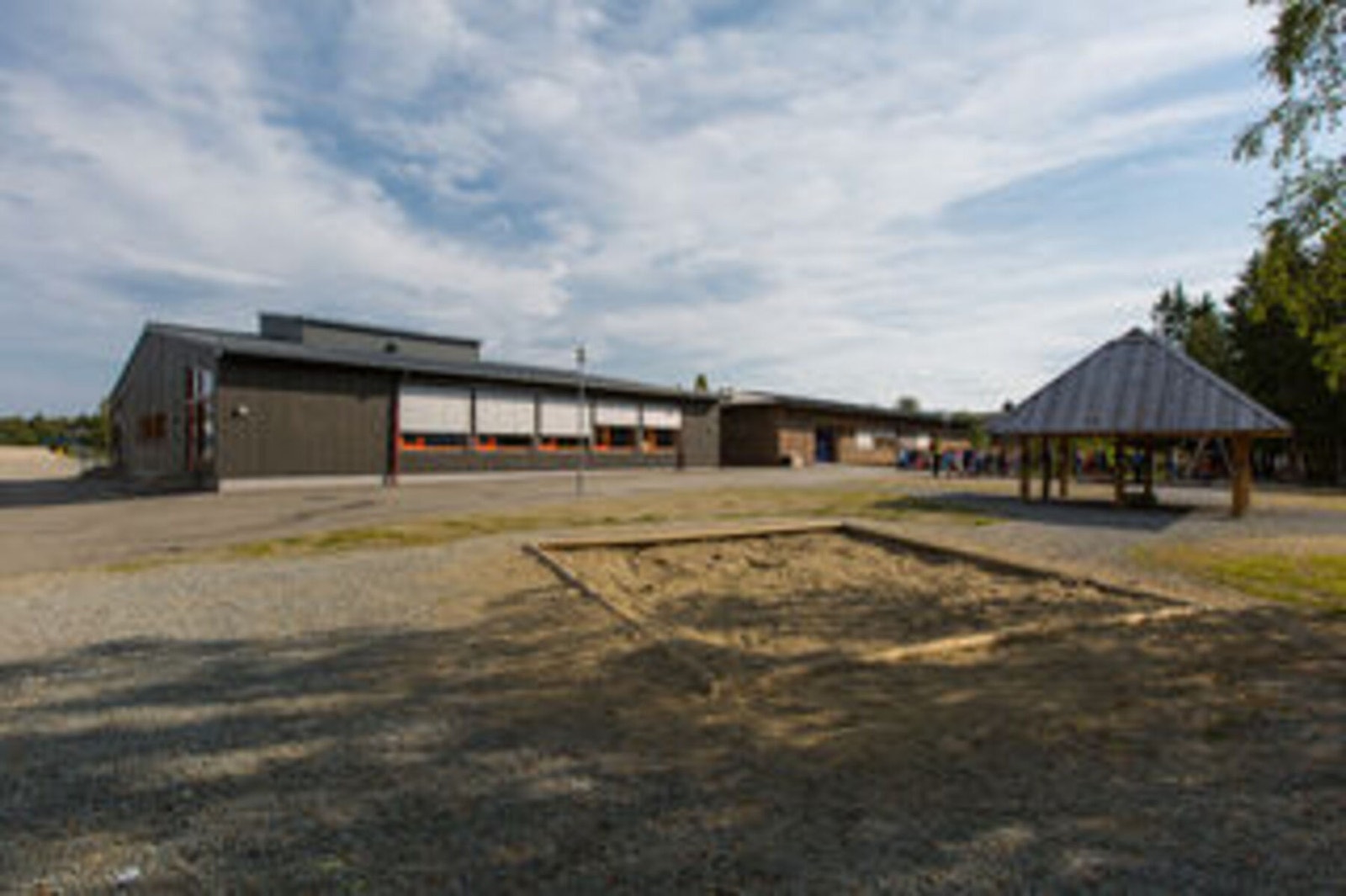 Det er flere skoler- og barnehager på Tiller Galleribilde