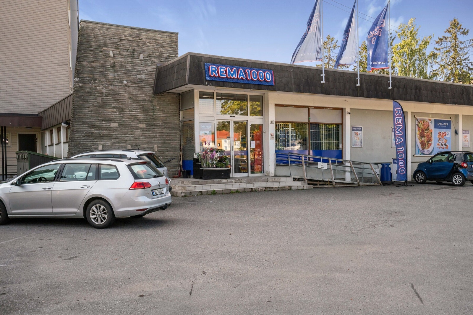 Nærområdet - Rema 1000 Mellombølgen, kun 300 meter fra leiligheten. Galleribilde