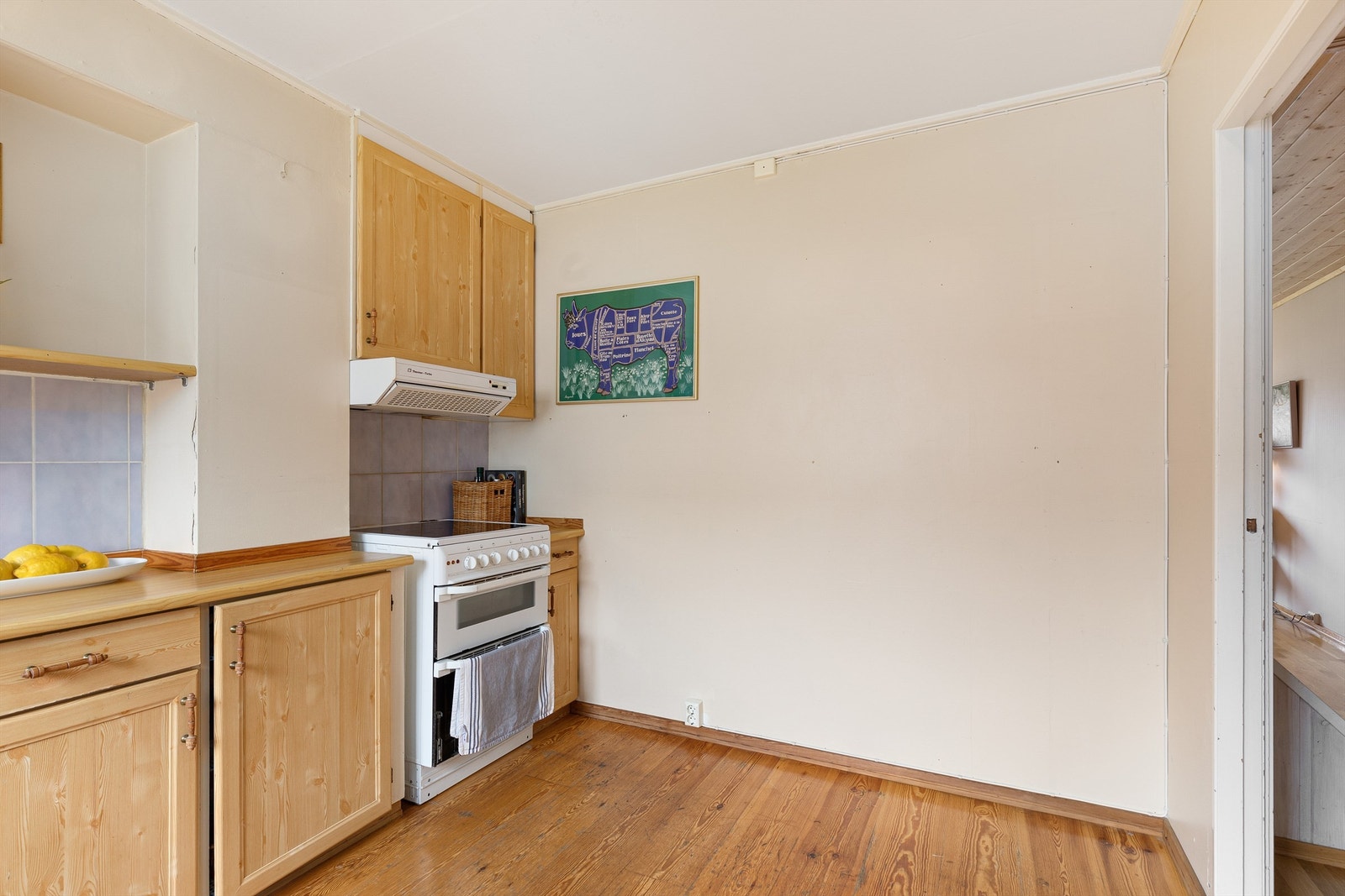 Rommet har god størrelse og det er mulig å supplere med flere skap dersom man ønsker mer lagringsplass Galleribilde