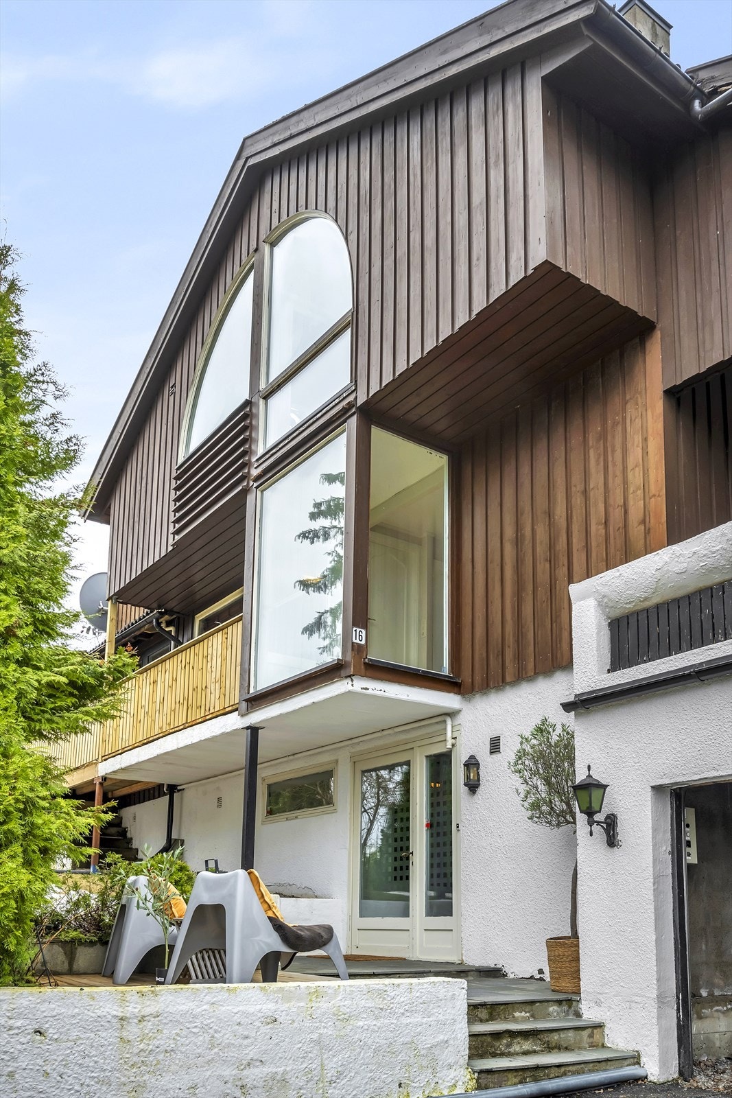 Flott familiebolig over 3 romslige etasjer Galleribilde