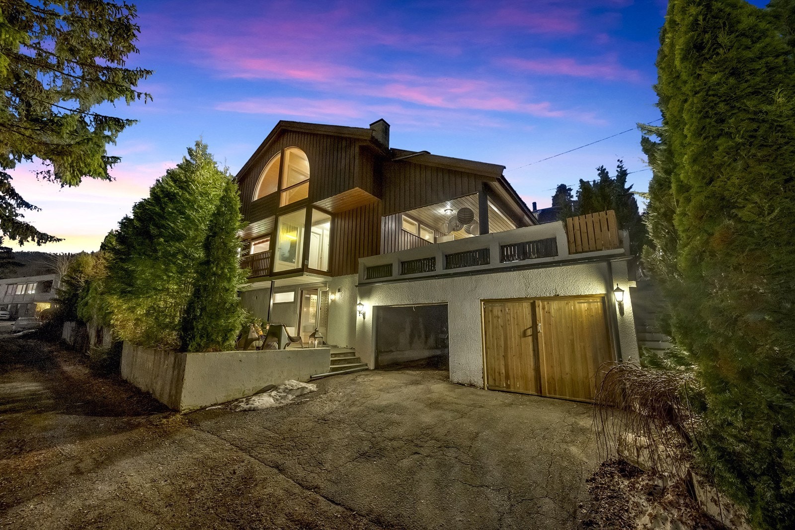 Velkommen til Bjerkekroken 16 - Attraktiv og familievennlig enebolig beliggende i rolig og barnevennlig blindvei Galleribilde