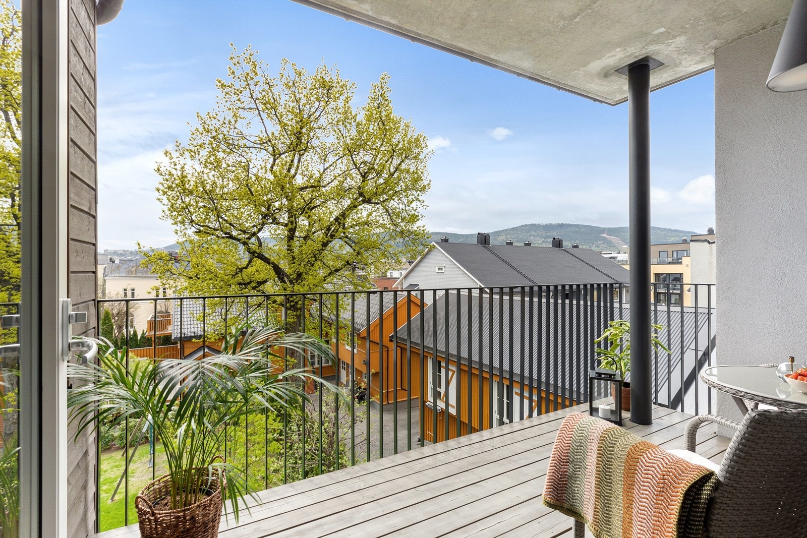 Fin balkong på ca. 6 m2 Galleribilde