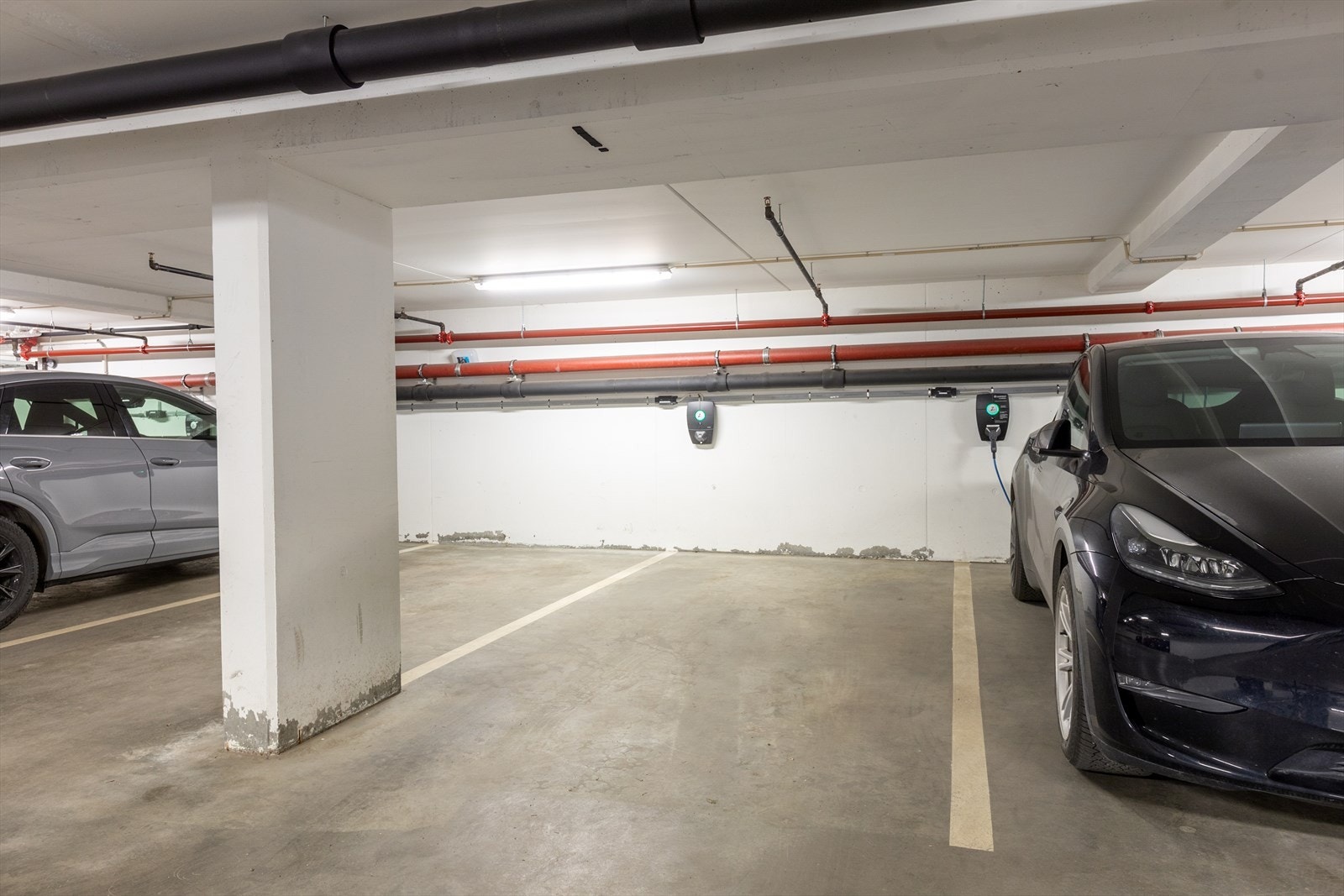 Det medfølger parkering i garasje Galleribilde