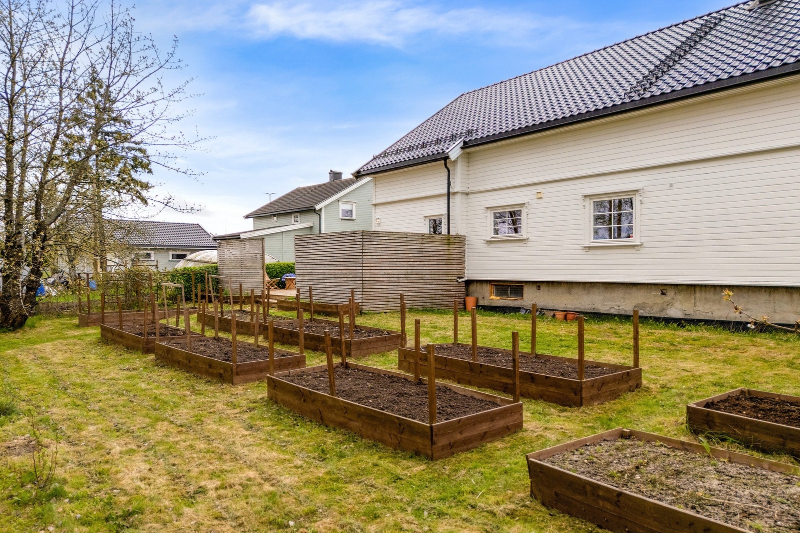 Har du grønne fingre? Her er det gode muligheter for dyrking av egne grønnsaker. Galleribilde