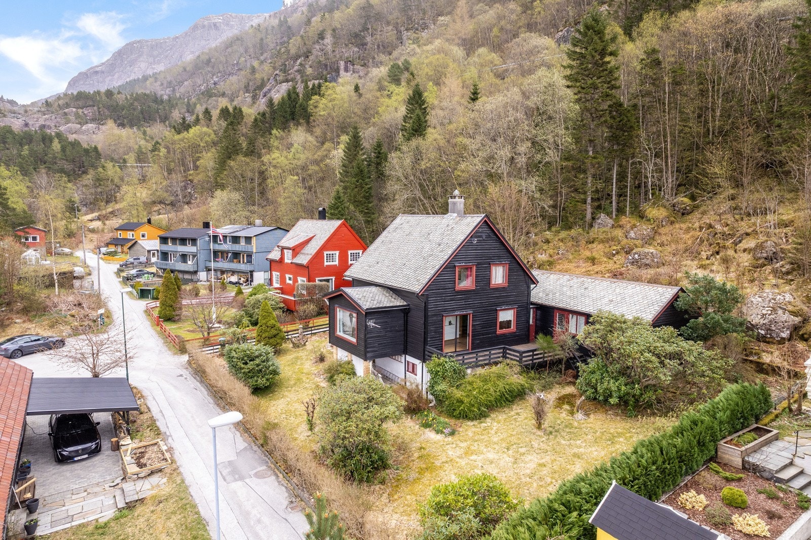 445_44d47068-3434-46f3-86fc-13f2f0d919c8.jpg Galleribilde