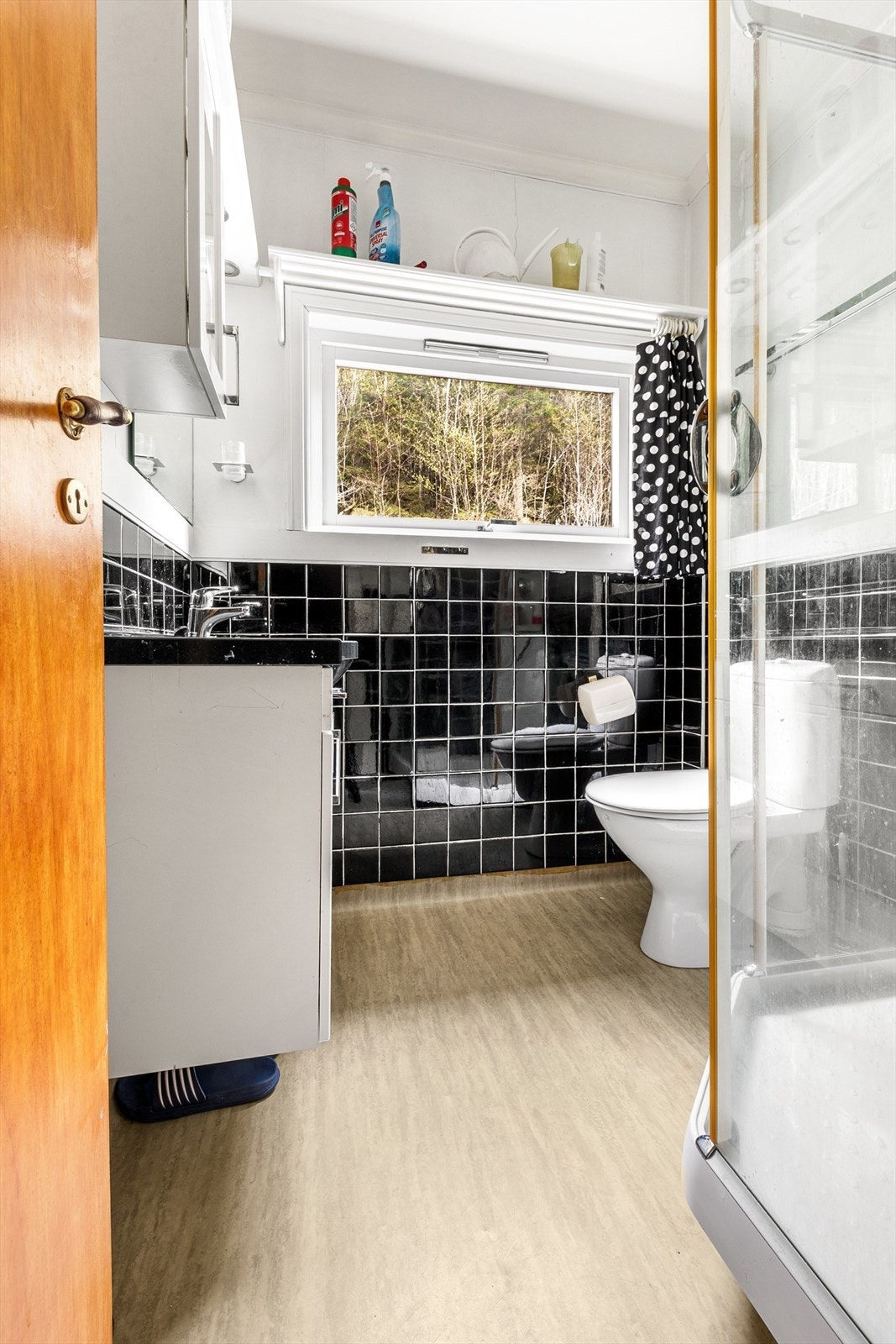 445_ac1499a8-b7a1-490c-8287-d137ec6af69f.jpg Galleribilde