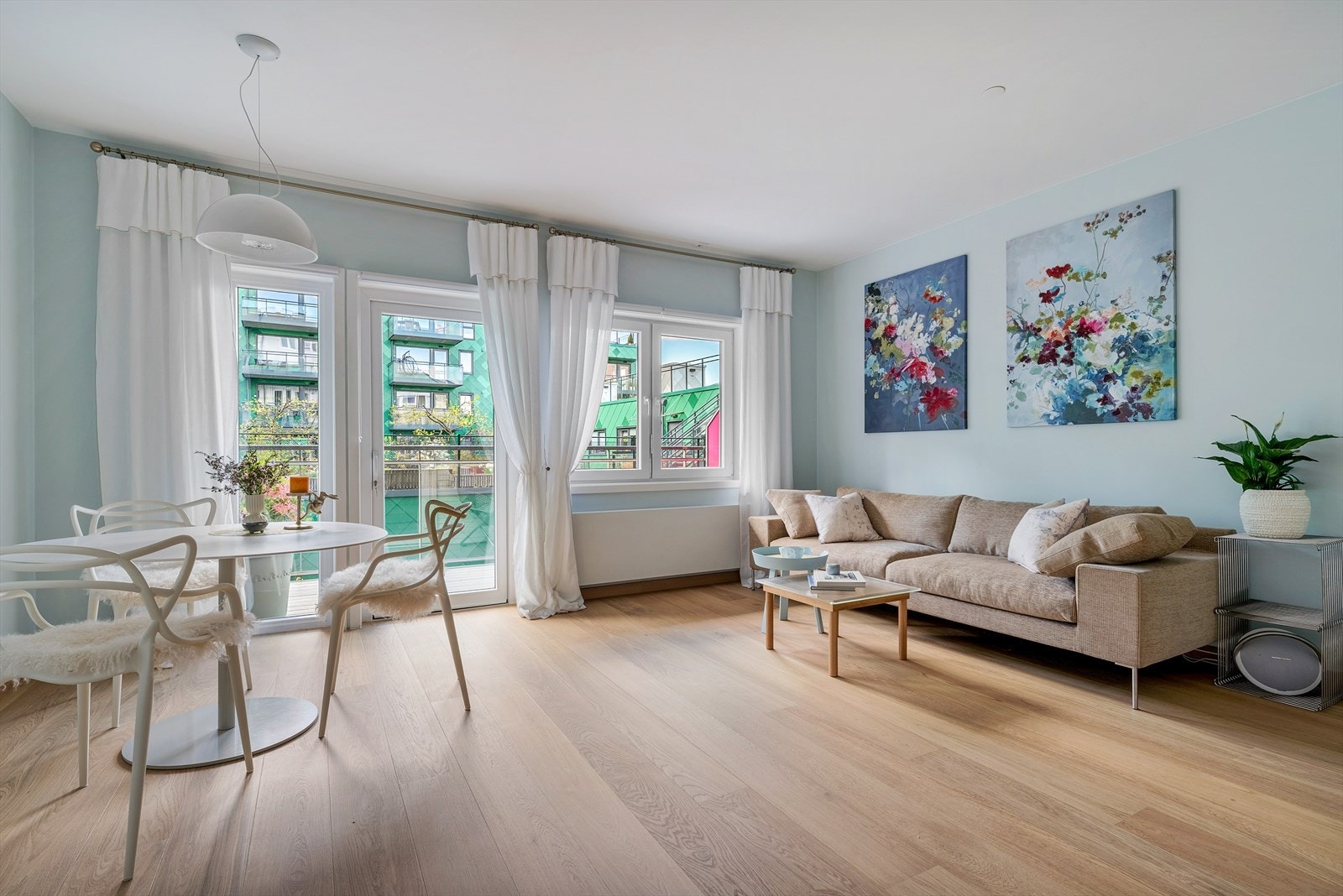 - Lekker 2-roms eierseksjon i attraktive Damsgårdssundet. Bo med sjøen som nærmeste nabo, og nyt en rolig men samtidig svært sentral beliggenhet - Galleribilde