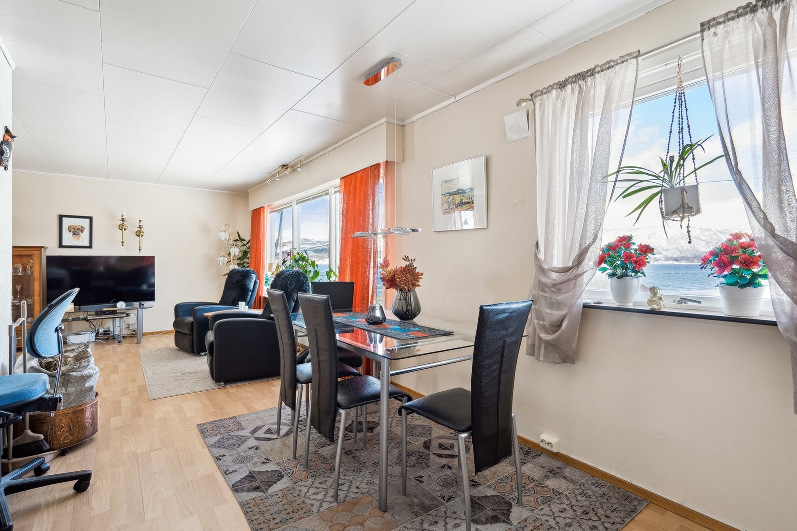 Kjøkken og stue Galleribilde