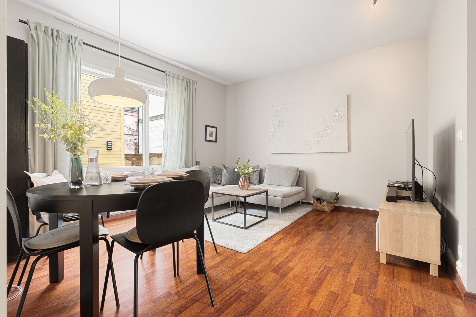 EiendomsMegler 1 ved Markus Tangvik har gleden av å presentere en flott 2-roms leilighet i Gyldenløves gate 2 B. Foto: Krokstad&Nervik. Galleribilde