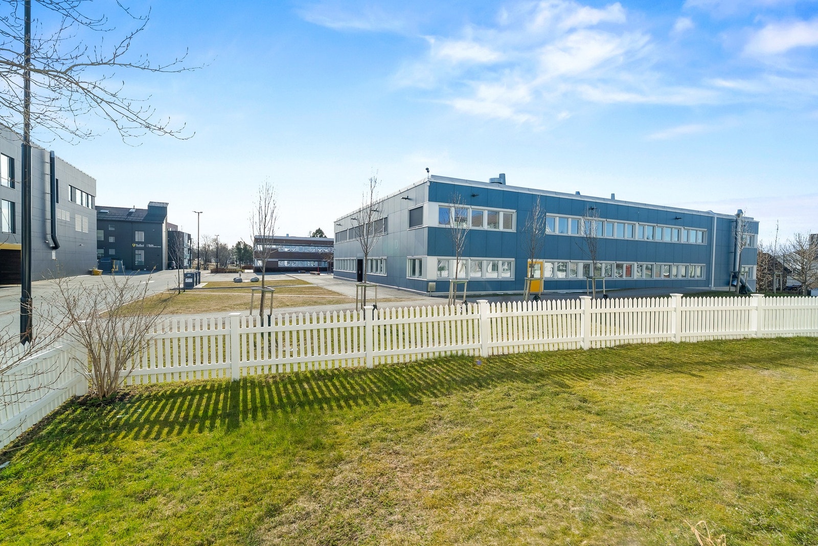 Enkel tilgang fra altan til hageareal - perfekt om du har dyr! Galleribilde