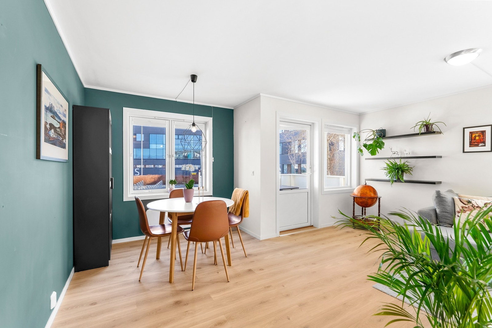 Spisestuedel. Det ble etablert nytt ventilasjonsanlegg med varmegjenvinning i 2021. Galleribilde