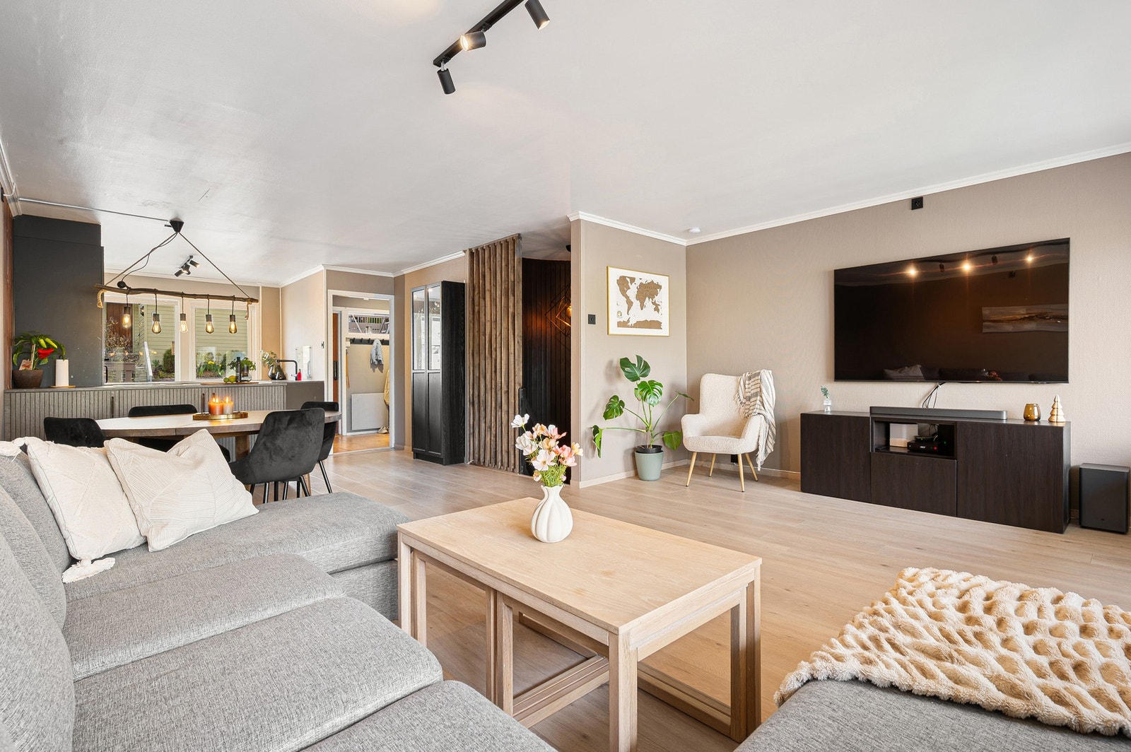 Dette er en lekker 3-roms andelsleilighet i populære Risvollan borettslag. Galleribilde